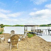 Waterfront Yard, Dock + Game Room: Linn Creek Home