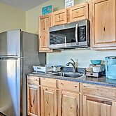 Albuquerque Studio With Shared Pool & Fire Pit!