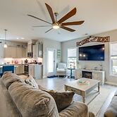 Beaufort Townhome w/ Game Room: 8 Mi to Beaches!