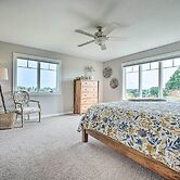 Blue Birds Perch: Stunning Home on Private Hilltop