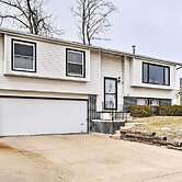 Cedar Rapids Rental w/ Yard ~ 6 Mi to Downtown!