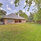 Cozy College Station Home w/ Patio and Fireplace