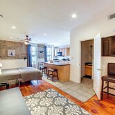 Cozy Lowell Studio ~ 19 Mi to Grand Rapids!
