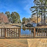 'cozy Cottage' w/ Shared Dock on Dawson Creek