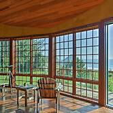 Forested Gold Beach House w/ Panoramic Ocean Views