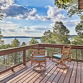 'foxtail' Cabin Retreat: Steps to Beaver Lake!