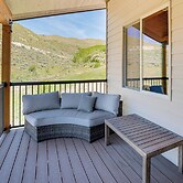 Pateros Home w/ Deck, 7 Mi to Alta Lake Park!