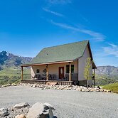 Pateros Home w/ Deck, 7 Mi to Alta Lake Park!