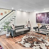 Upscale Waterbury Retreat w/ Indoor Hot Tub!