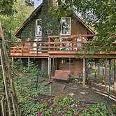 Serene Lodi Escape w/ Deck: Boat, Hike & Sip!