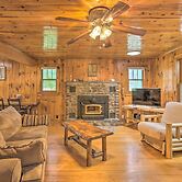 Steps to Lake: Tafton Cottage w/ Fire Pit & Grill
