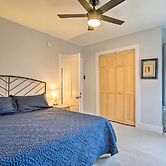 Updated Vintage Apartment < 1/2 Mi to Main St