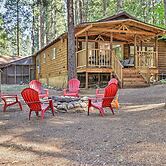 Private Hot Tub, Fire Pit + Swingset: Arnold Home