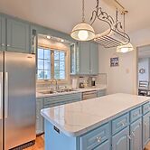 Beachfront Urbanna Home w/ Gas Grill & Deck!