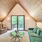 Charming Roan Mtn Cabin Across From Creek!