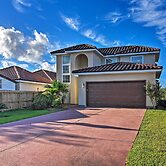 Walk to Ocean: Lakefront Dickinson Stucco House!