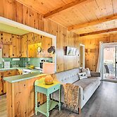 Henderson Harbor Cottage w/ Lake Access!