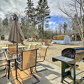 Mears Abode w/ Pool Access, Near Silver Lake!