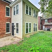 < 1 Mi to Downtown: Historic Dubuque Gem!