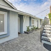 Convenient Whittier Retreat: Furnished Deck, Views