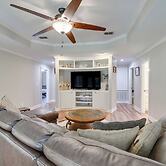 Peaceful Fairhope Cottage w/ Covered Patio!