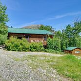 Fish, Hike, Views: Boulder Beauty 'gil's' Cabin!