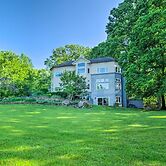 Renovated Studio on 5 Acres - Near Vineyards!