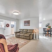 Pet-friendly Aurora House w/ Mountain Views!