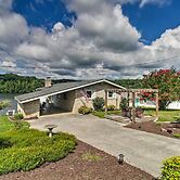 Lakefront Hiwassee Home w/ Private Dock & Deck!