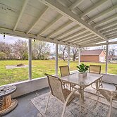 Lake Eufaula Retreat w/ Fire Pit, Near Main St!