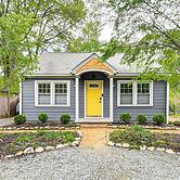 Renovated Carrboro House With Deck & Fire Pit!