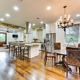 Chic Louisiana Retreat - Balcony & River Views!