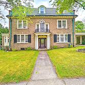 Charming Historic Home ~ 1 Mi to Dtwn Olean!