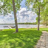 Clearwater Lake Getaway w/ Shared Pool & Boat Dock