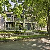 Downtown Coeur D'alene Rental: Steps to Lake!