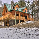 Family-friendly Warsaw Cabin w/ Deck & Fireplace!