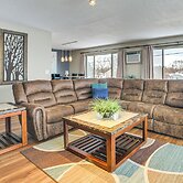 East Tawas Apartment Near Lake Huron & Downtown!