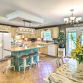 Higden Home w/ Furnished Porch, Spacious Yard