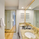 La Mesa Townhome: 15 Mi to San Diego!