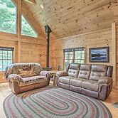 Palmerton Cabin w/ Game Room ~ 5 Mi to Blue Mtn
