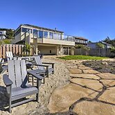 Remodeled Home w/ Spa & Deck: Walk to Dillon Beach