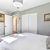 Pittsford Trolley Home - Near Erie Canal!