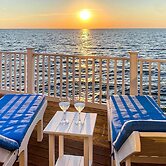 Waterfront Sanctuary w/ Panoramic Bay Views!