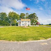 Updated Cape Charles Home ~ 2 Mi to Beachfront!