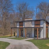 Upscale & Quiet Paducah Retreat on 15 Acres!