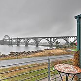 Waterfront Oregon Abode w/ Balcony & Ocean Views!