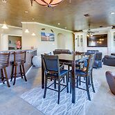 8 Mi to Kemah Boardwalk: Texas Gulf Home w/ Patio