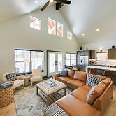 Dover Vacation Rental: Walk to Lake Pend!