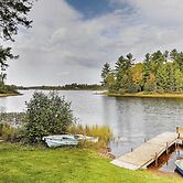 Dock & Fire Pit: Lakefront Log Cabin in Mercer!