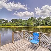 Lakefront Cabin w/ Access to 2 Paddleboats!